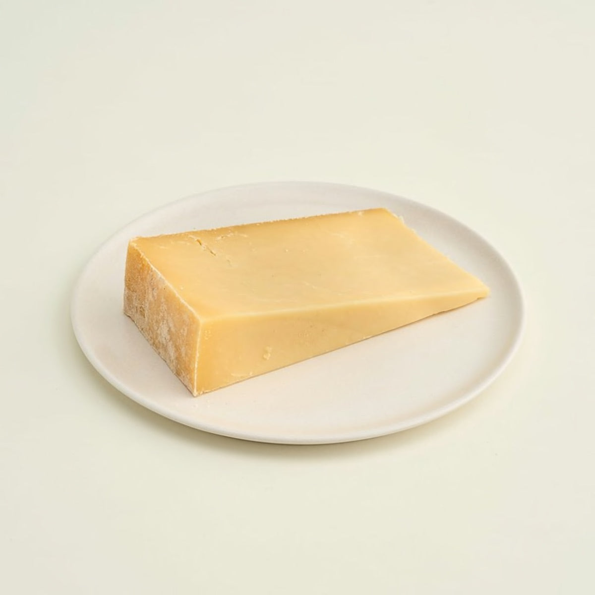 HAND-SELECTED MONTGOMERY'S CHEDDAR